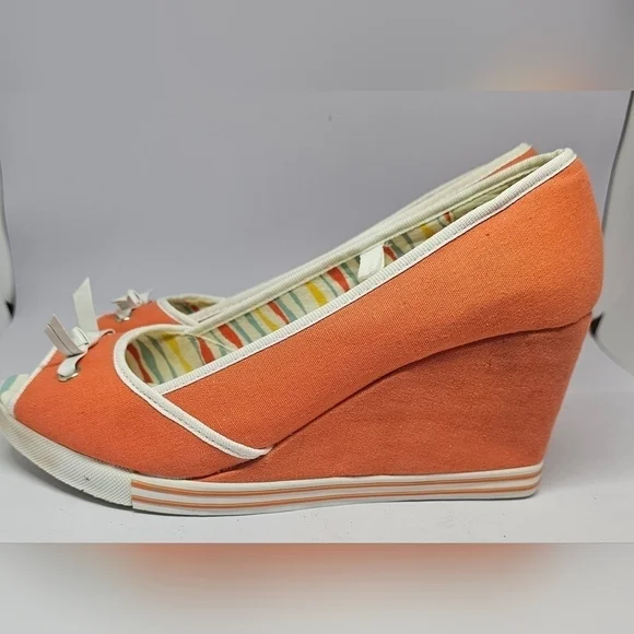 Joe Boxer Women's Orange Canvas Wedges Size 9 - Picture 1 of 11